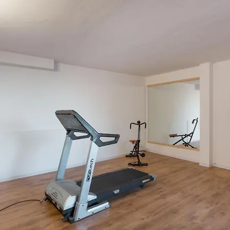 Ingrid 12, Emma Santa Venerina