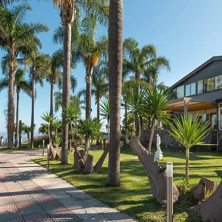 Ingrid 12, Emma Villa